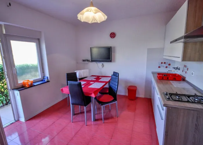 아파트 Jurica 4 Mit Terrasse By Interhome *