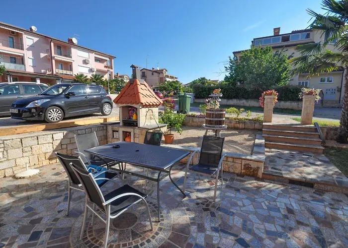 Jurica 4 Mit Terrasse By Interhome