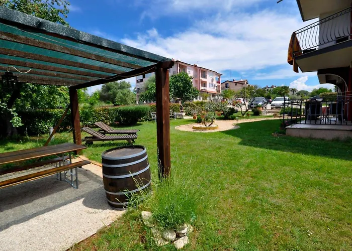 아파트 Jurica 4 Mit Terrasse By Interhome
