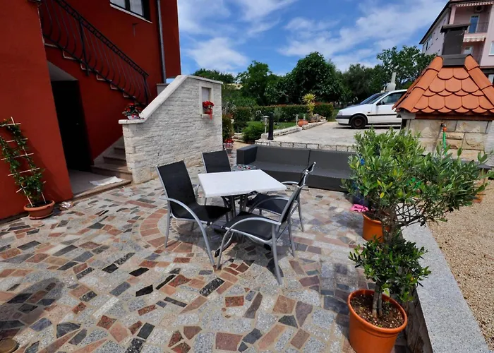 Jurica 4 Mit Terrasse By Interhome