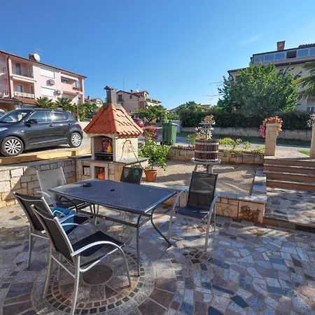 Jurica 4 By Interhome